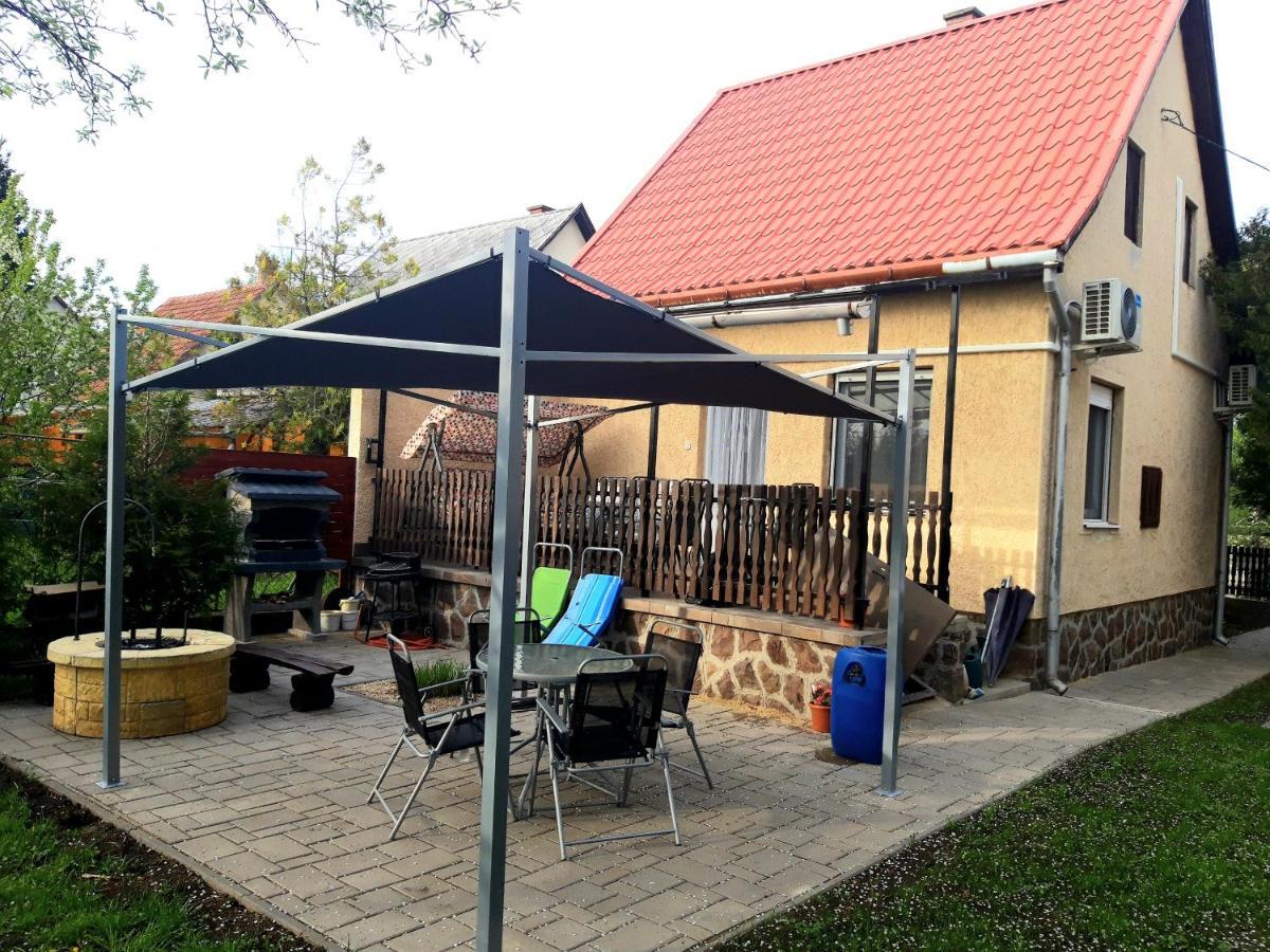 Arany Apartman Zsory Mezőkövesd Exteriör bild